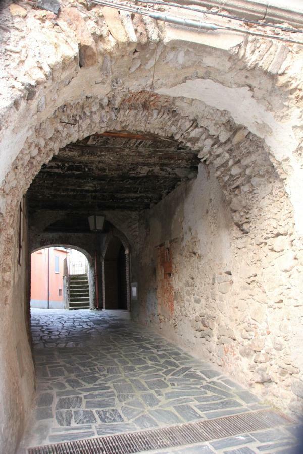 Le Vie Mediterranee Torre di Ruggiero Bagian luar foto
