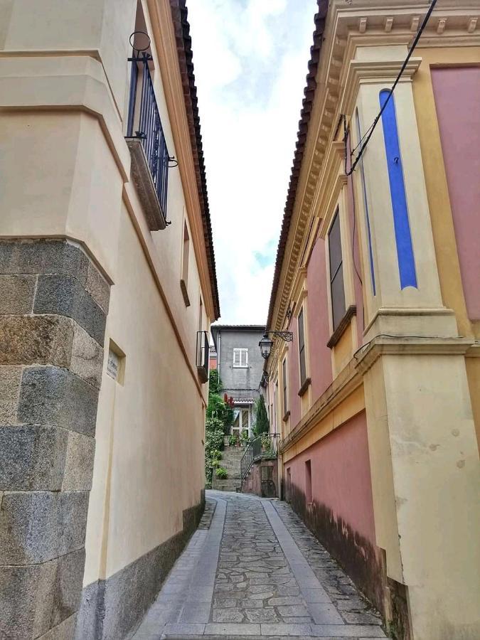 Le Vie Mediterranee Torre di Ruggiero Bagian luar foto