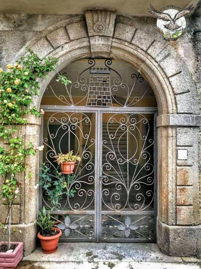 Le Vie Mediterranee Torre di Ruggiero Bagian luar foto